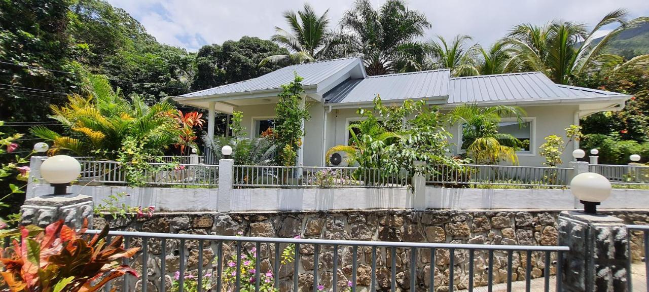 Le Chant De Merle Self -Catering Studios And Apartments Mahe Island Luaran gambar